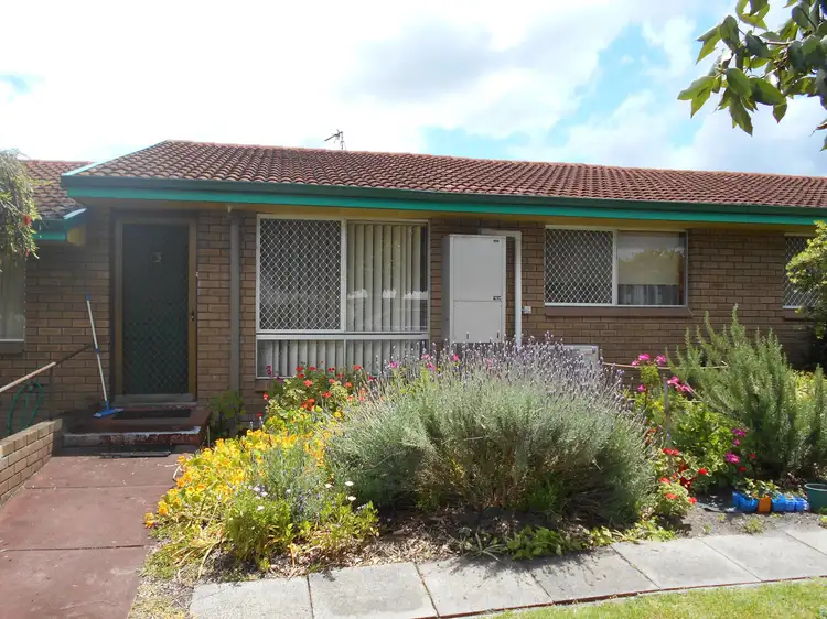 3/2 Moira Road, Collie WA 6225