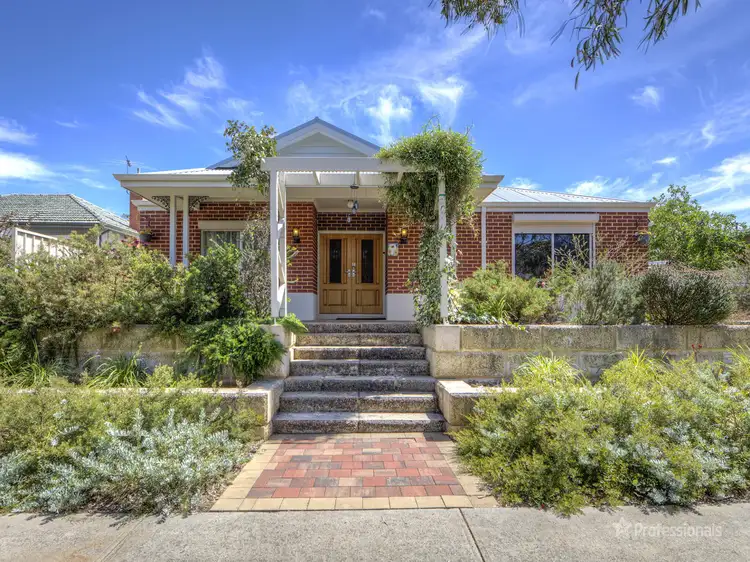 9 Wangalla Road, Koongamia WA 6056