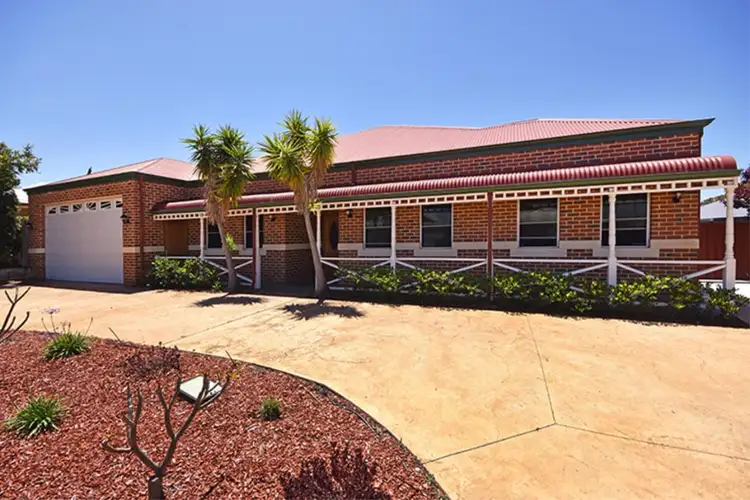 7 Brookmount Drive, Ellenbrook WA 6069