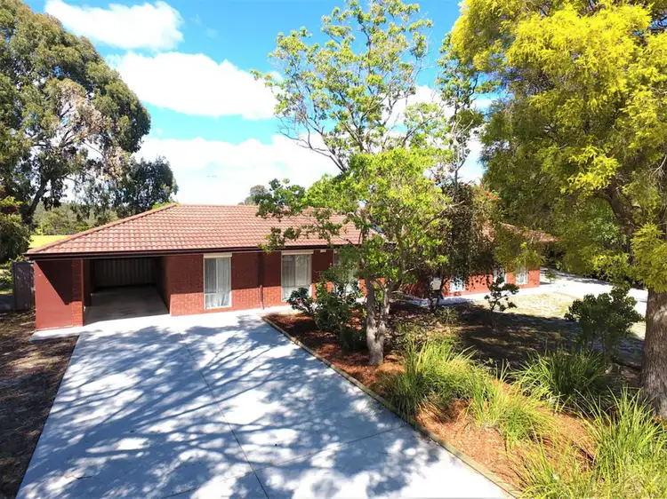 5 Melville Court, Helena Valley WA 6056
