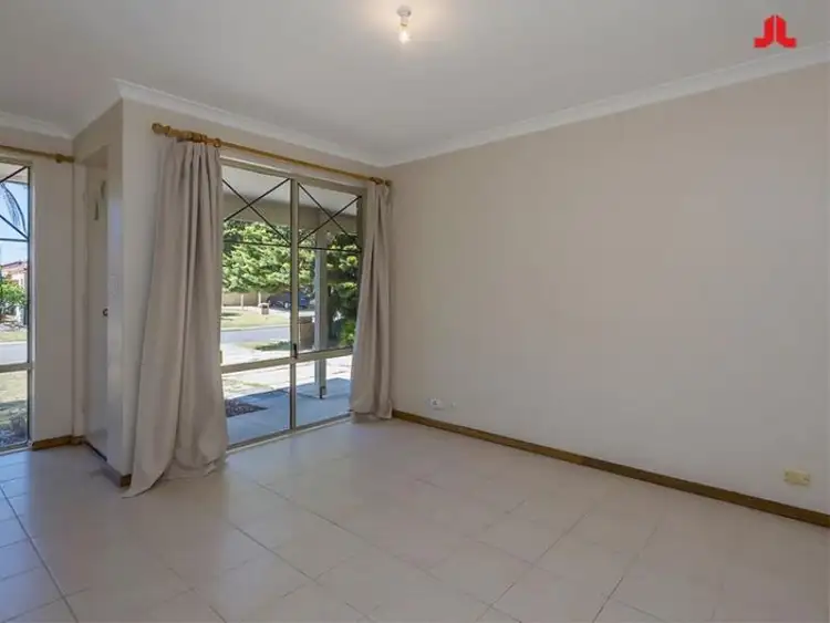 Second view of Homely house listing, 5 Panama Place, Safety Bay WA 6169
