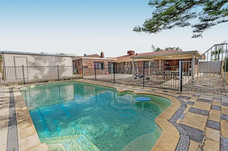 45 McNamara Drive, Thornlie WA 6108