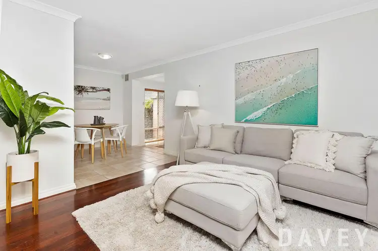 4/10 Alga Street, Scarborough WA 6019