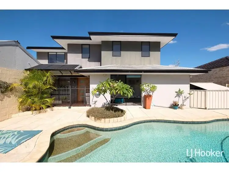 52 Gladstone Road, Leeming WA 6149