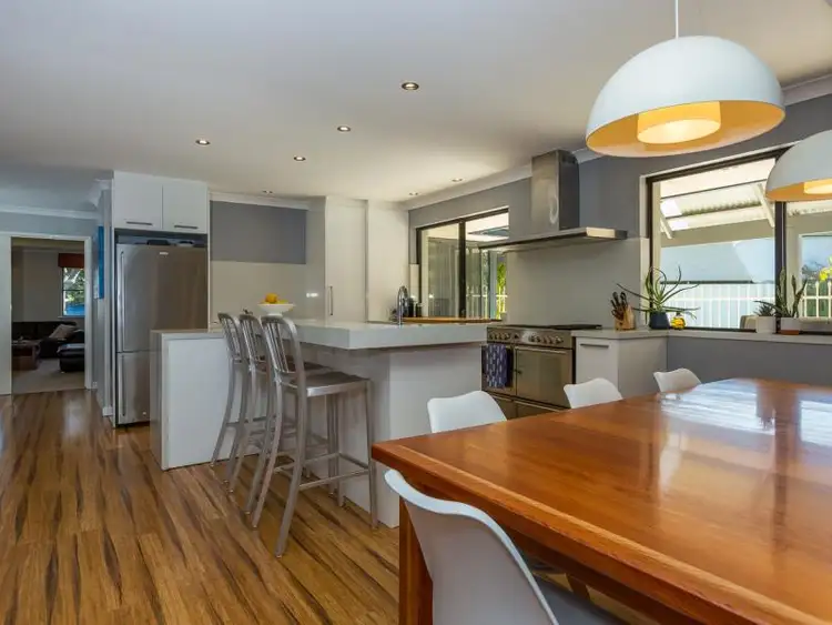 6 Vernon Place, Eaton WA 6232