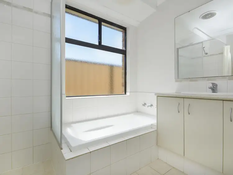 Fifth view of Homely house listing, 2 Smeaton Lane, Carramar WA 6031