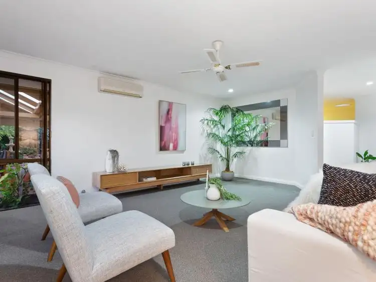 17 Bradbourne Drive, Carine WA 6020