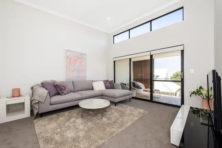 Sixth view of Homely unit listing, 1/61 Kempenfeldt Avenue, Sorrento WA 6020