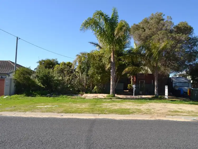 7 Moolyeen Road, Carey Park WA 6230