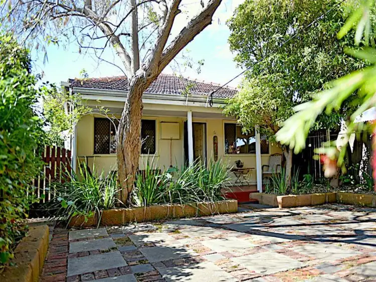64 Forrest Road, Hamilton Hill WA 6163