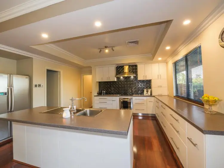 Sixth view of Homely house listing, 2 Kingia Close, Burekup WA 6227