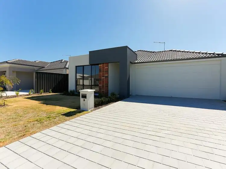 11 Garigal Street, Yanchep WA 6035