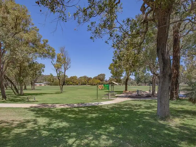 4 Firth Court, Duncraig WA 6023