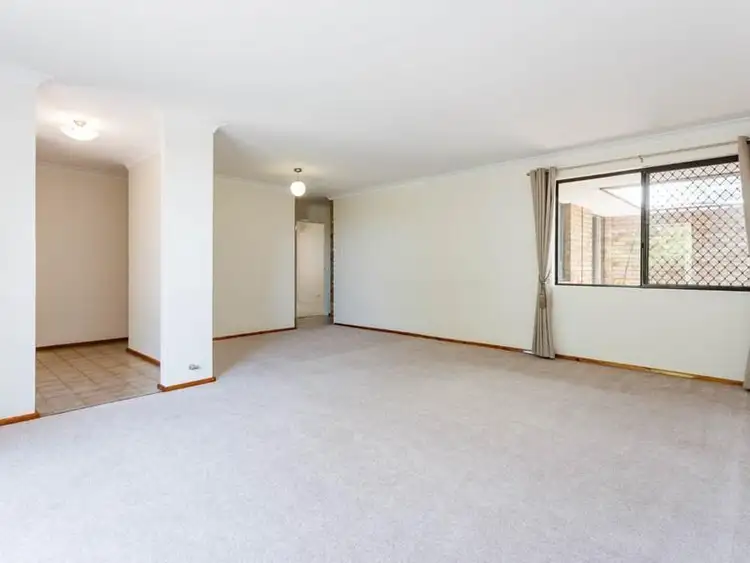Sixth view of Homely house listing, 6 Anemone Way, Mullaloo WA 6027