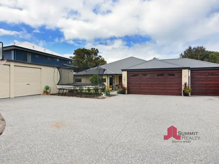 Second view of Homely house listing, 9 Avon Gardens, Millbridge WA 6232