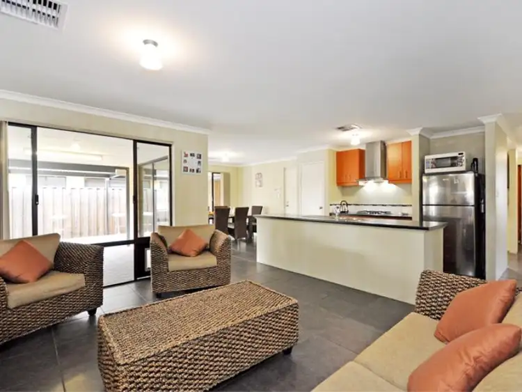 43 Elmridge Parkway, Ellenbrook WA 6069