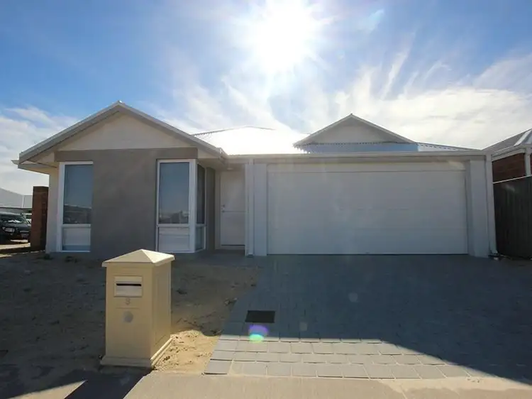 8 Mcmillan Road, Byford WA 6122