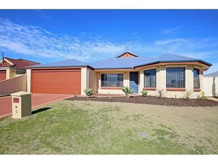 5 Albina Chase, Lakelands WA 6180