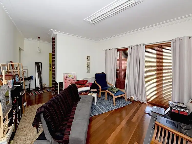 70 Bromley Road, Hilton WA 6163