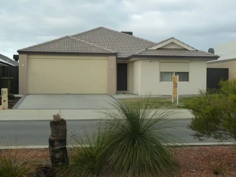 13 Tourmaline Bvd, Byford WA 6122