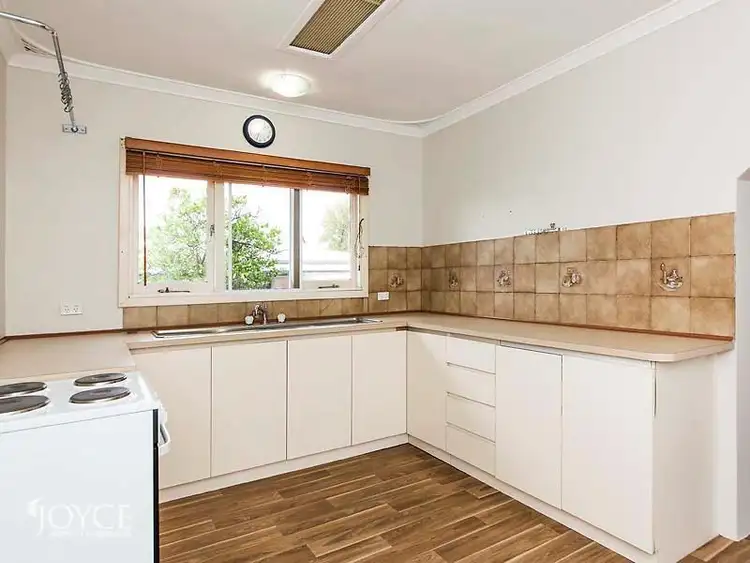 Fourth view of Homely house listing, 32 Lester Drive, Thornlie WA 6108