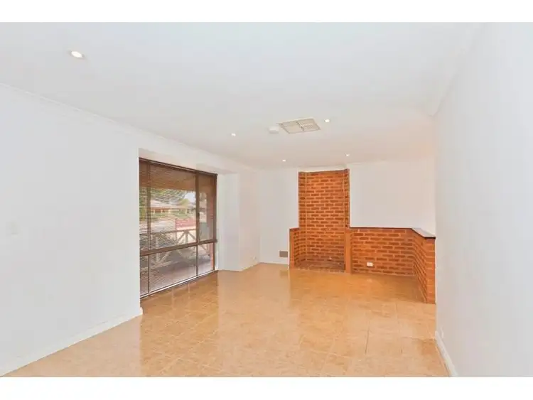 Fifth view of Homely house listing, 2 Burton Place, West Lamington WA 6430