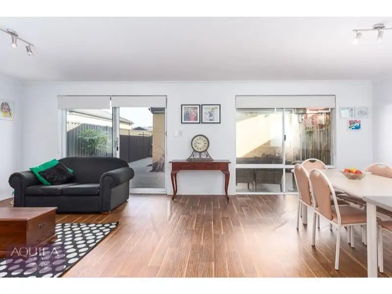 Main view of Homely house listing, 21 Cochrane Loop, Aveley WA 6069