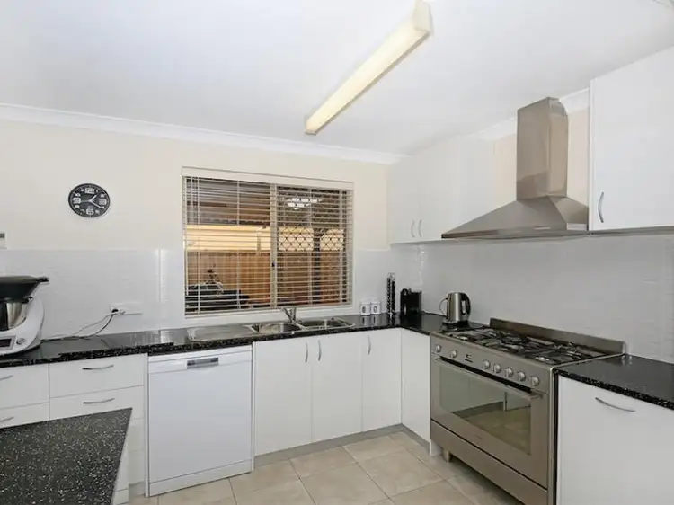 12 Hayes Court, Ravenswood WA 6208