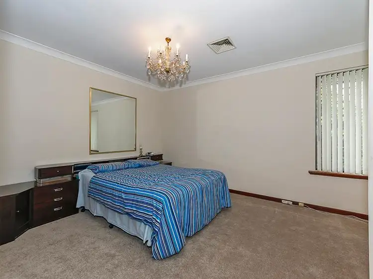 Fifth view of Homely house listing, 10 Blenheim Place, Swan View WA 6056