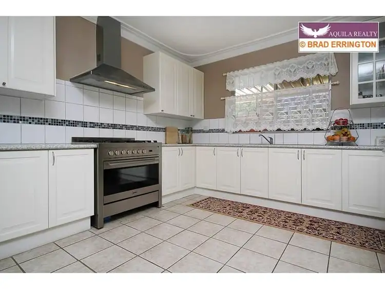 8 Blenheim Place, Swan View WA 6056