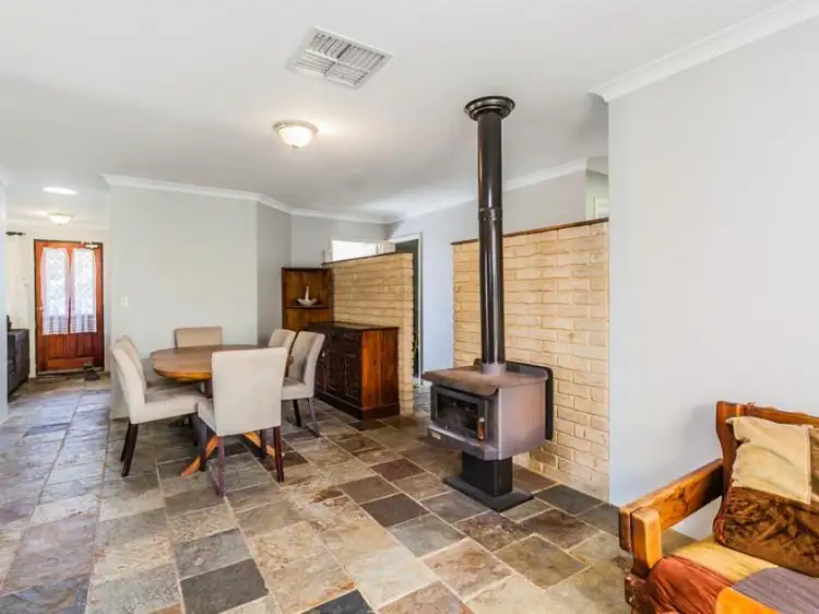 8 Eddy Close, Leda WA 6170