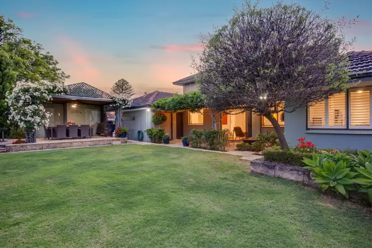 18 Athlone Road, Floreat WA 6014