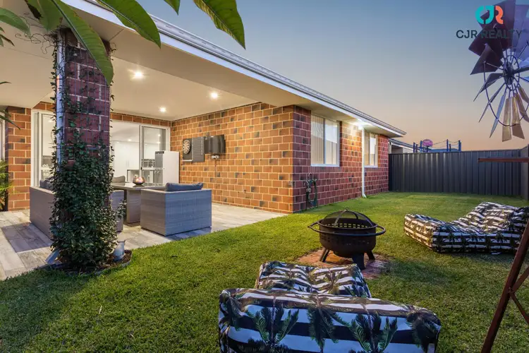 1 Leighfield Road, Hilbert WA 6112