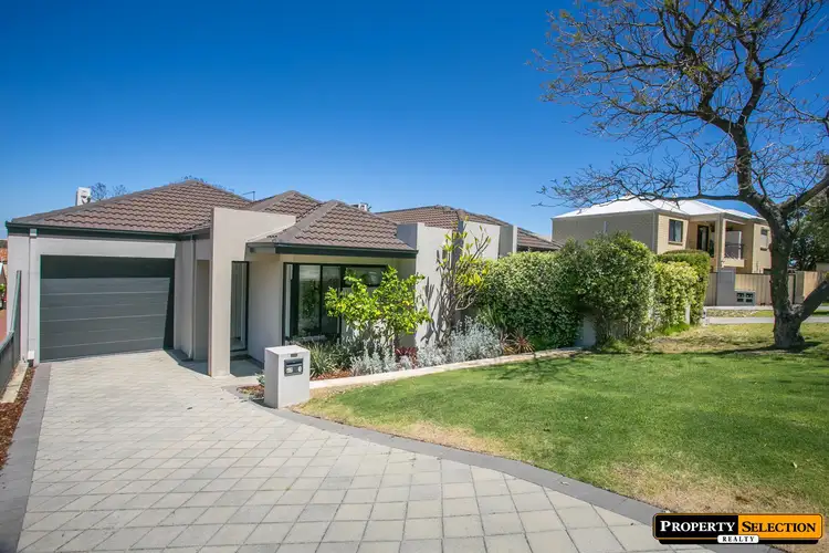 2/1 Kimbara Place, Nollamara WA 6061