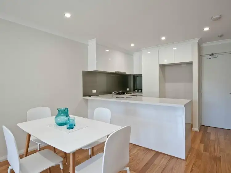 Fourth view of Homely apartment listing, 2/6 Park Way, Innaloo WA 6018