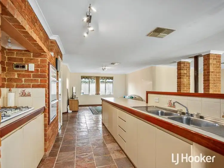 Second view of Homely house listing, 6 Tranquility Place, Maddington WA 6109