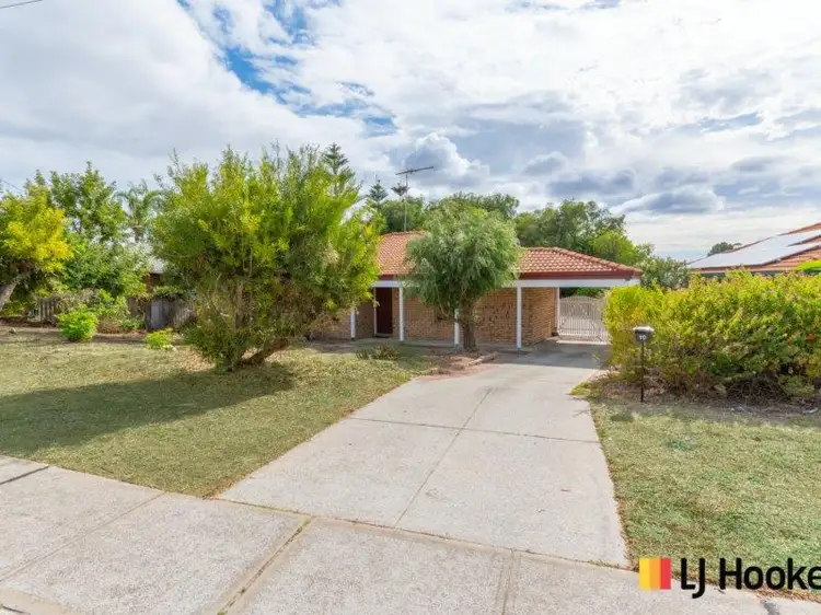 10 Moorpark Avenue, Yanchep WA 6035
