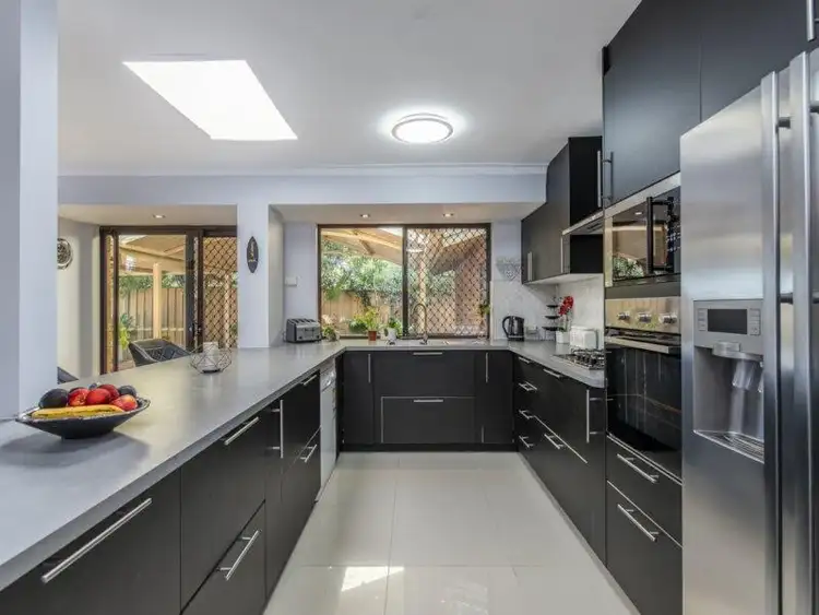 Seventh view of Homely house listing, 10 Philp Close, Huntingdale WA 6110