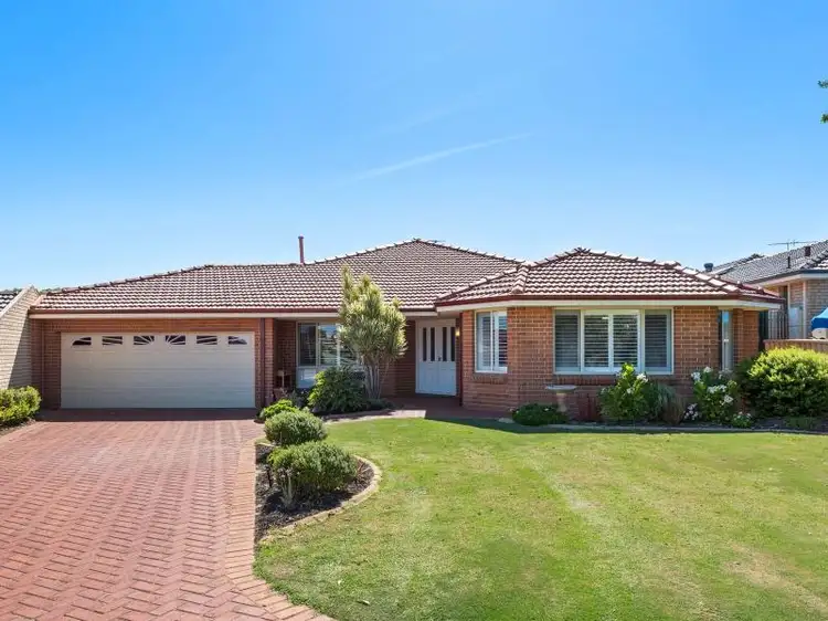 11 Boston Court, Woodvale WA 6026