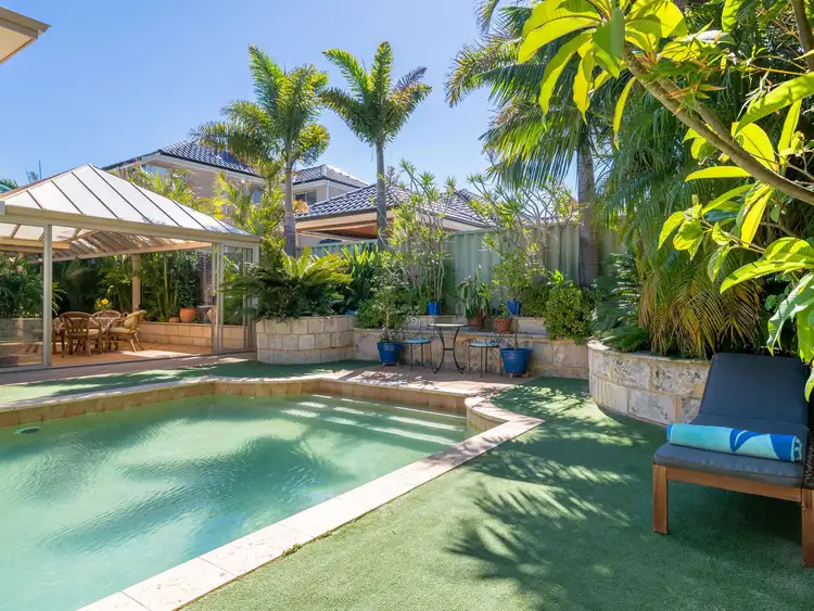 100 Flinders  Avenue, Hillarys WA 6025