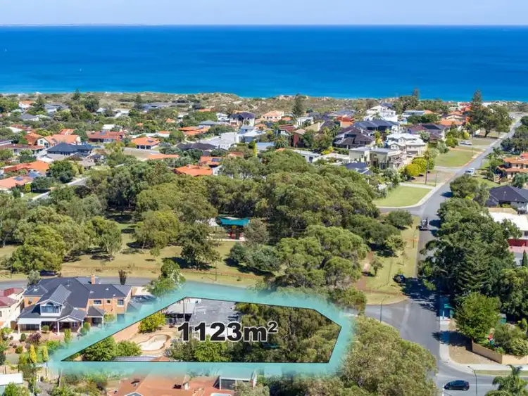 10 Erskine Place, City Beach WA 6015