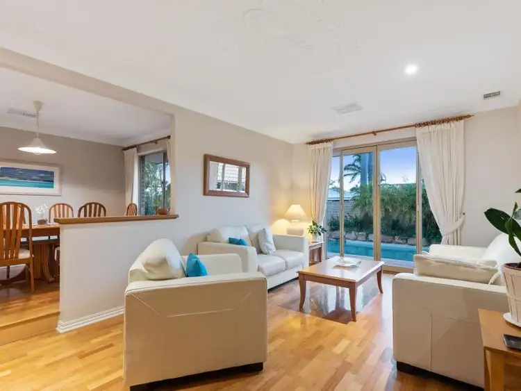18 Bradbourne Drive, Carine WA 6020