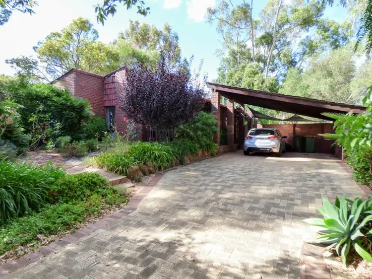 12 Wood Court, Lesmurdie WA 6076