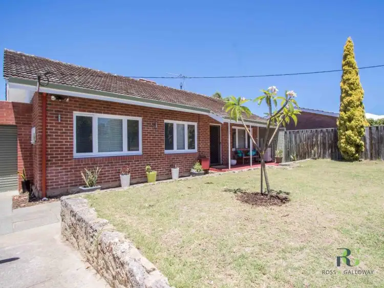 53 Coleman Crescent, Melville WA 6156