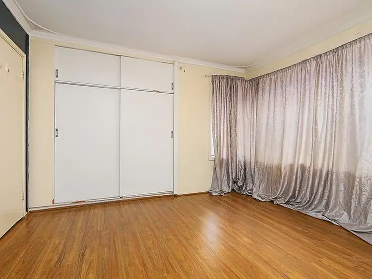 Fifth view of Homely house listing, 1 Cavell Place, Huntingdale WA 6110