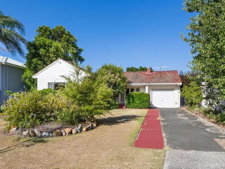 13 Raymond Street, Mount Pleasant WA 6153