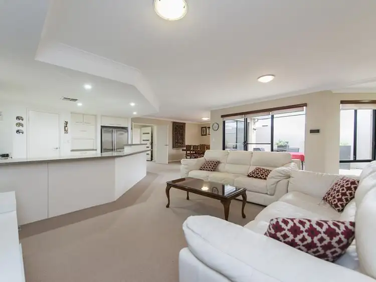 102 Sunbury Road, Victoria Park WA 6100