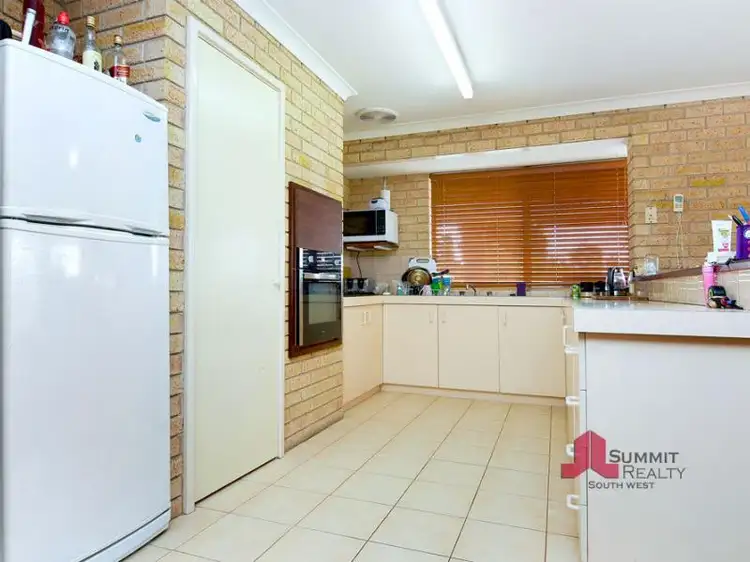 Fourth view of Homely house listing, 17 Elvey Place, Usher WA 6230