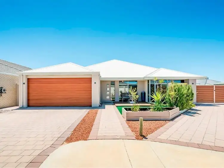 16 Templetonia Rise, Munster WA 6166