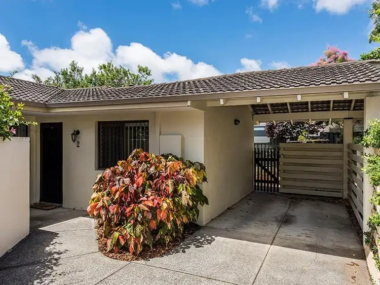 2/3 Birdwood Circus E, Bicton WA 6157